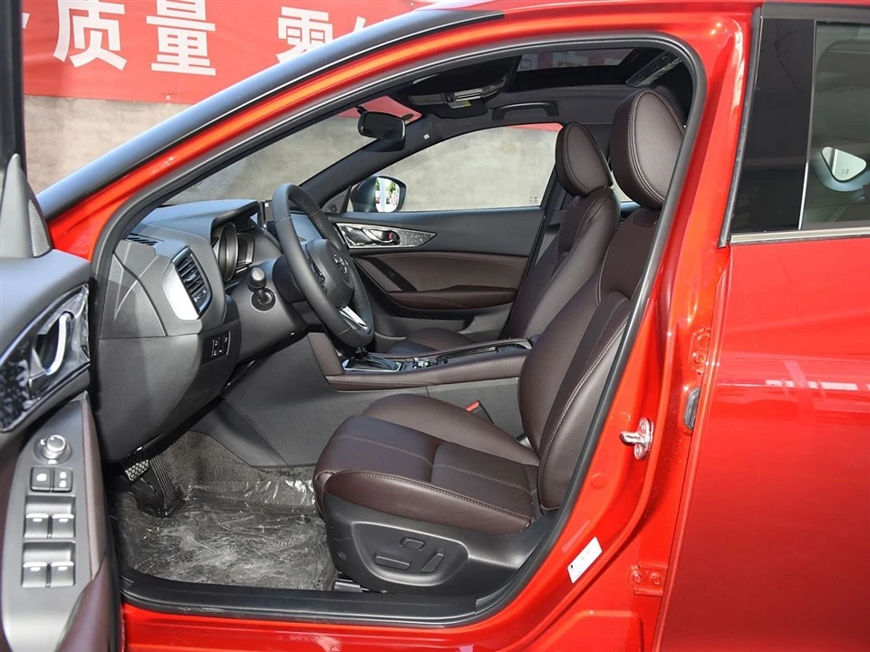 Mazda CX-4 2.0L Pre-Owned Crossover SUV China Used Car Stock best